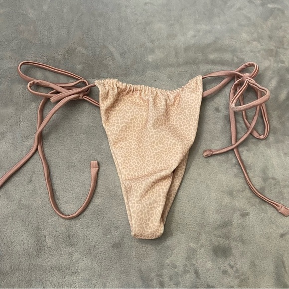 New! Frankie’s Bikinis Coco Cheetah Tia Terry String Bikini Bottom 10745 - Picture 4 of 9